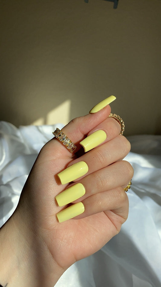 Daffodil Fields - Pastel Yellow Press On Nail Set