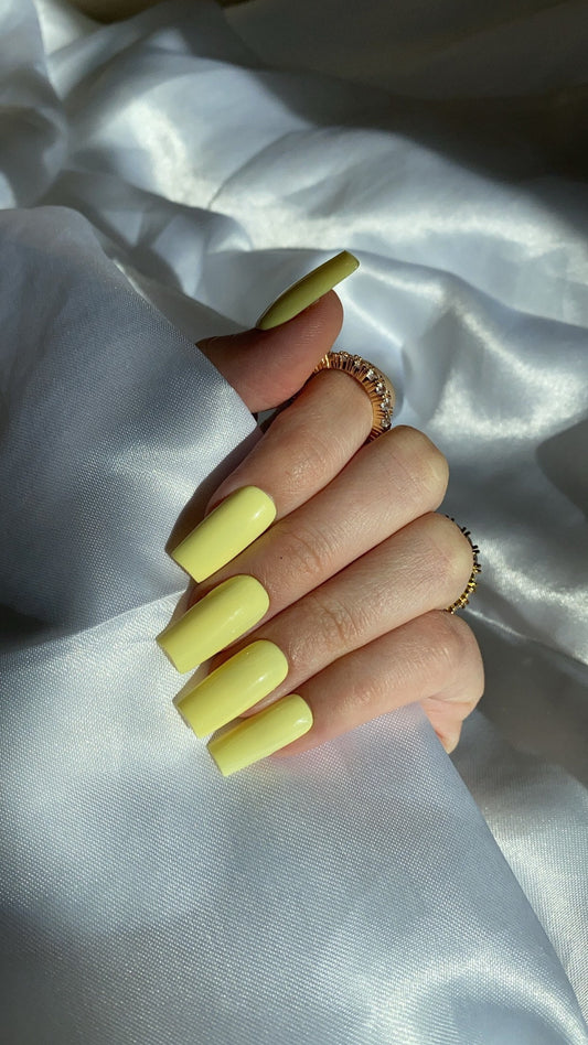 Daffodil Fields - Pastel Yellow Press On Nail Set