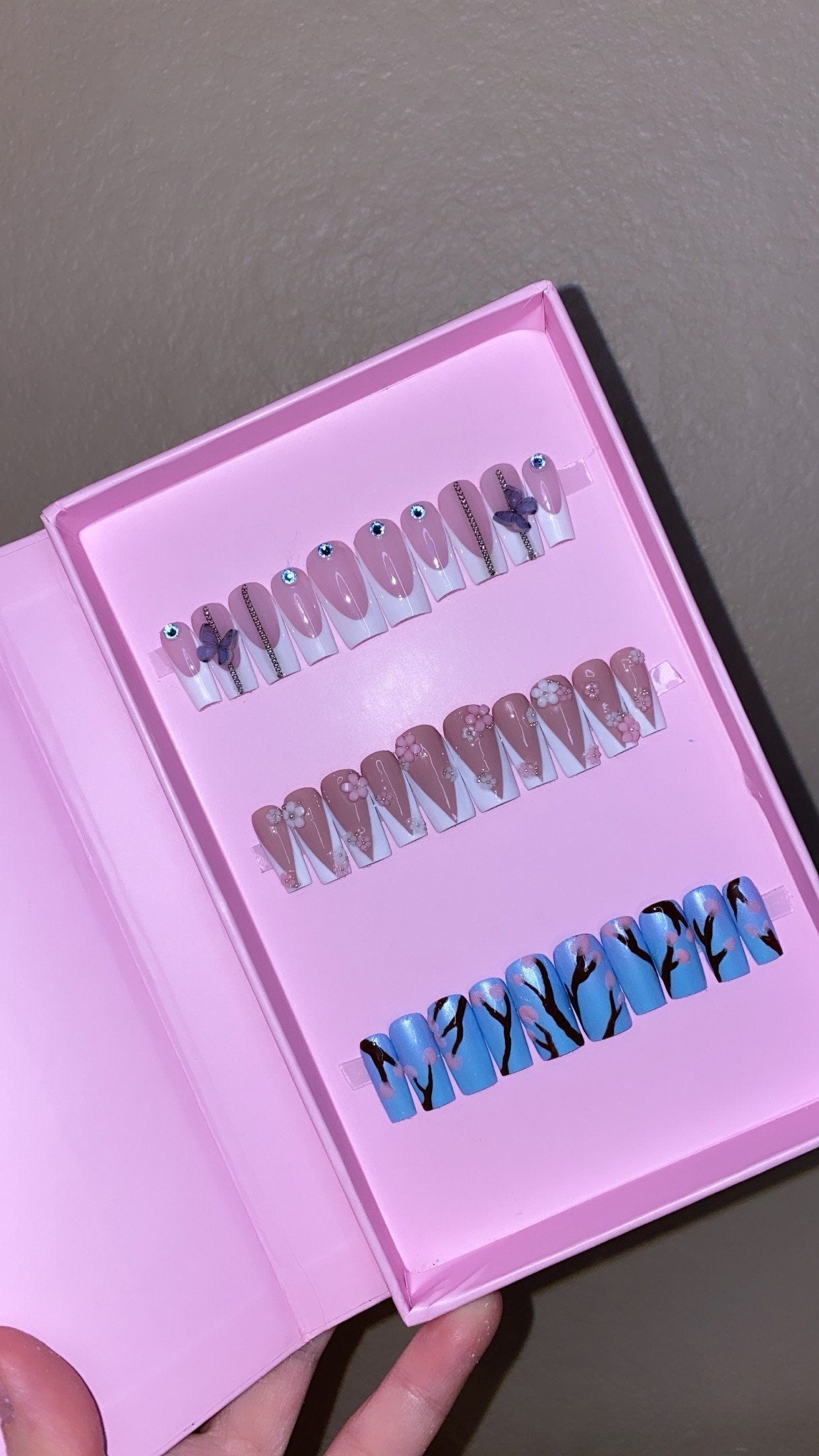 Surprise Gift Box - Press On Nail Sets