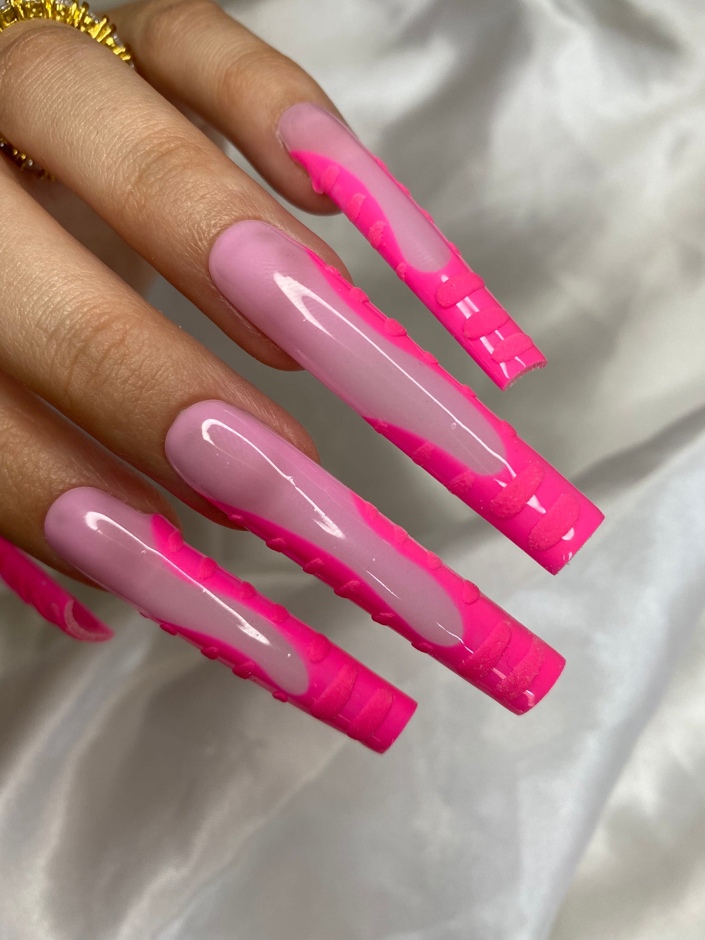 Dariana - Pink Crocodile 3D Print French Tip Press On Nail Set